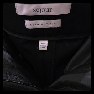 ❤️Sold❤️Classic black straight leg pants. 16w